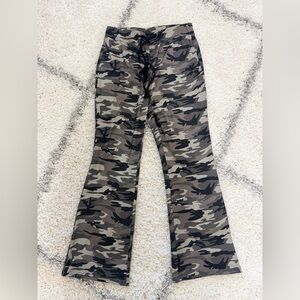 Camouflage Women’s Pants